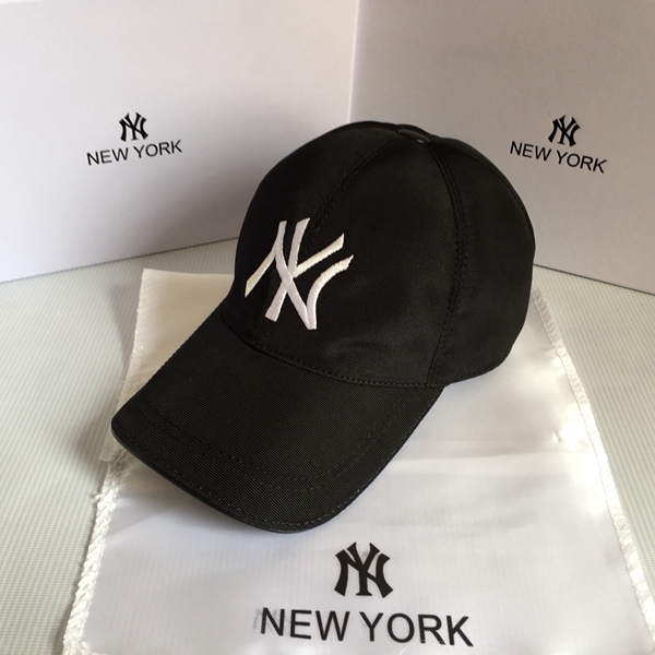 ブランド帽子正面デザイン